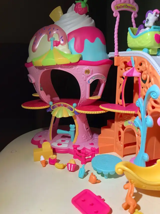 Sweet Sundae Amusement Park (My Little Pony, Ponyville)62863732065027121
