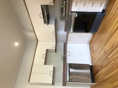 Bright  4 1/2 completely renovated with electro appliances inclu