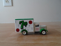 Petite Camion 7Up/ Small Truck 7Up