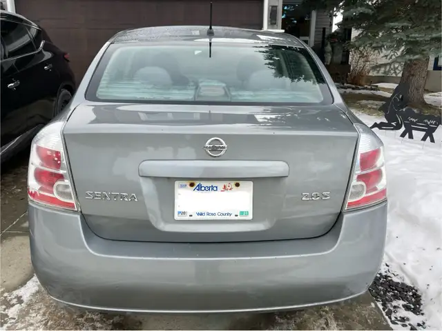 DENTED - RUSTY - RUNS in Cars & Trucks in Calgary - Image 4