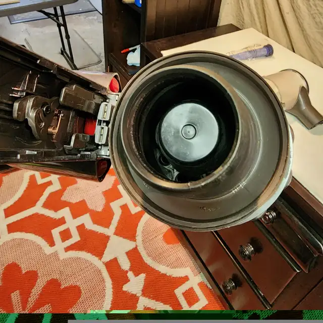 Dyson v8 cordless Vacuum Cleaner upgrade battery, Filter in Vacuums in Oakville / Halton Region - Image 10