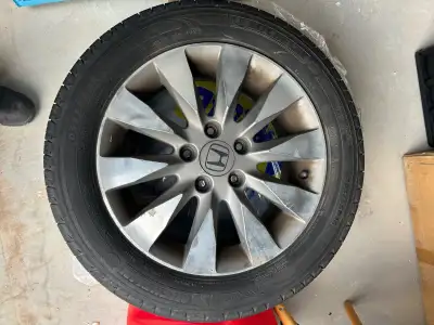 Set of 4 All-Season Michelin Defender Tires (205/55/R1) with Honda original alloy rims. Came off Hon...