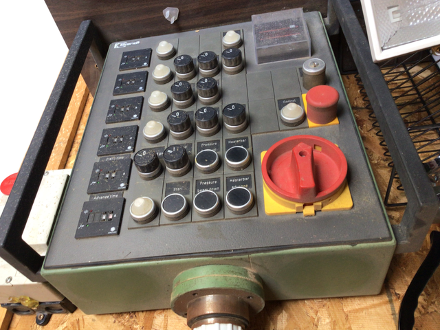 Ancien panneau de contrôle de machine-outil in Other in Rimouski / Bas-St-Laurent - Image 3