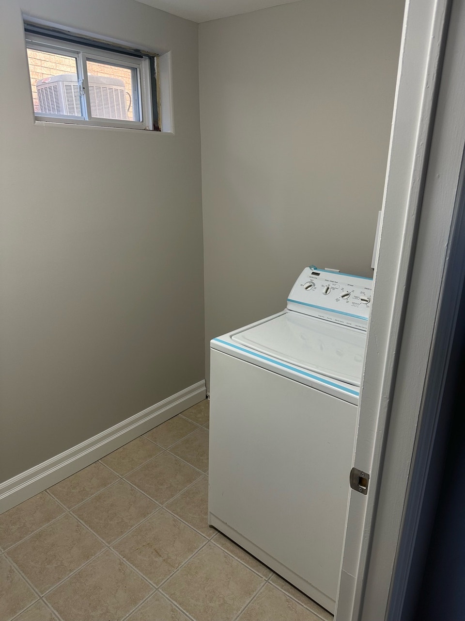 2 bedroom rental in Burlington 3