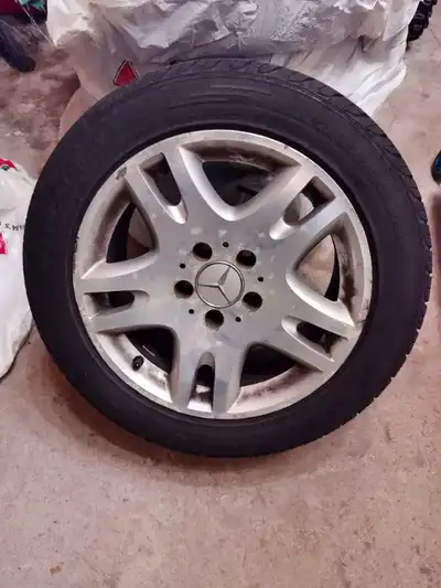 225 50 R16 on set of original alloy mercedes benz rims 5 x 112 $450