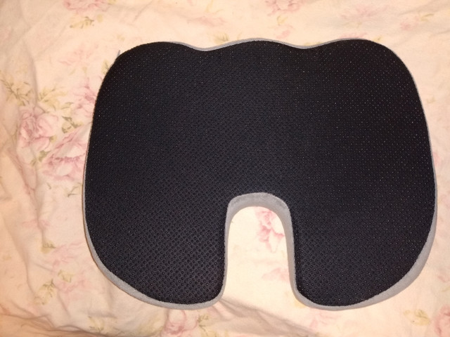 Hemorrhoid cushions in Health & Special Needs in City of Toronto - Image 2