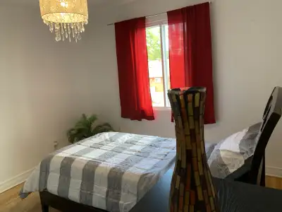 ALQUILER DE CUARTO EN MONTREAL NORD! $650/mes Cerca del autobús 43 y comercios ✅ Incluye: • WiFi ult...