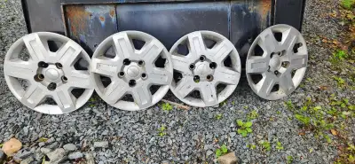 16 inch covers off 2013 dodge grand caravan in good shape $60