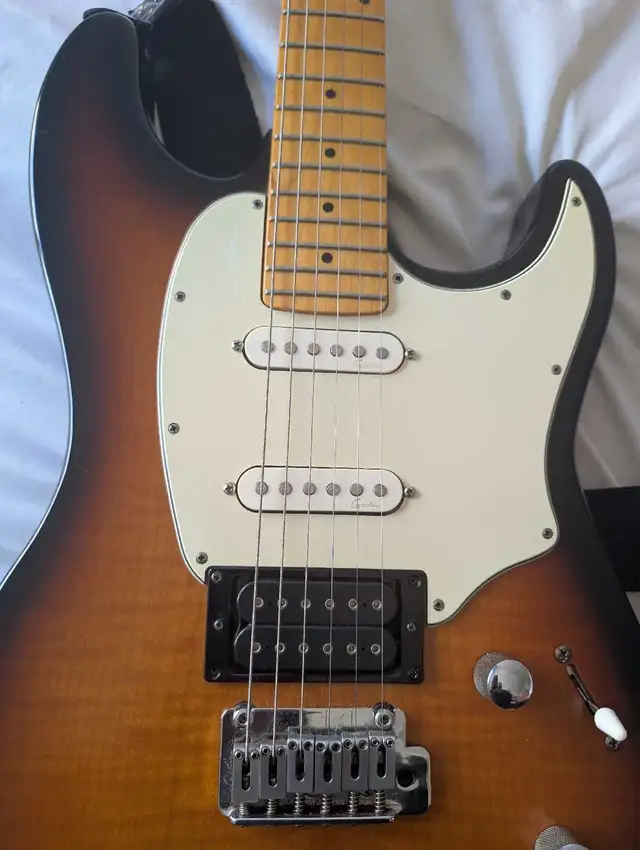 godin session guitar  in Guitars in Dartmouth - Image 4