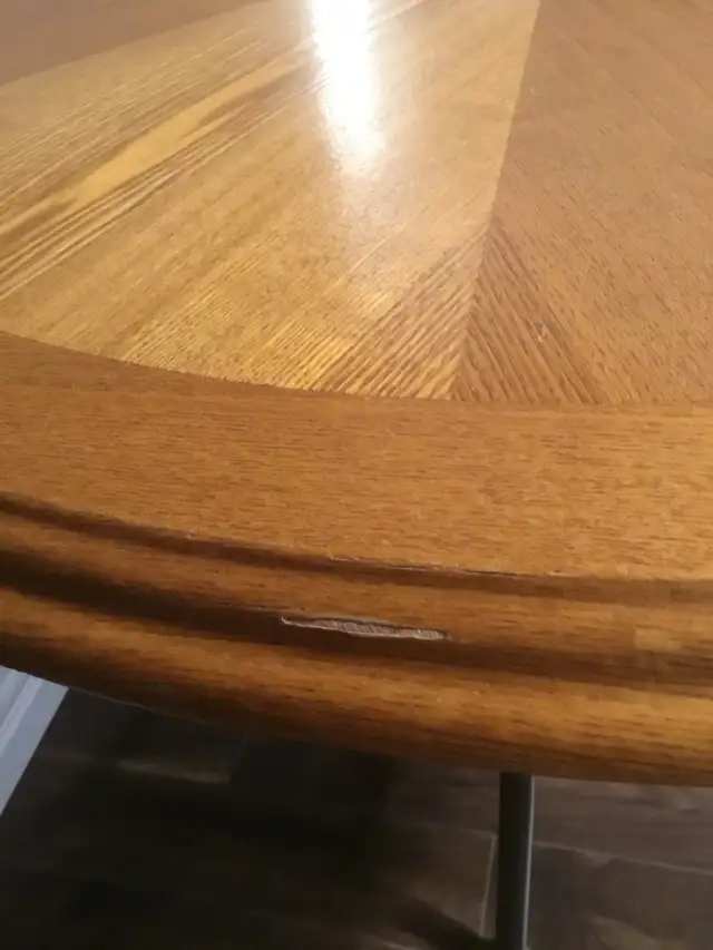 Round Dining table with 4 seating in Dining Tables & Sets in Moncton - Image 4
