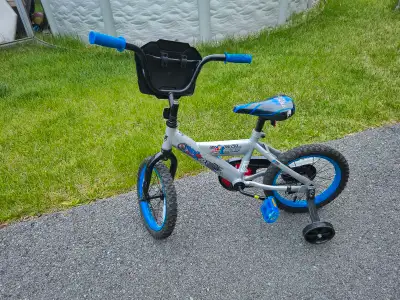 Very clean 12" training bike, used to train my son for few days, kept in the basement!