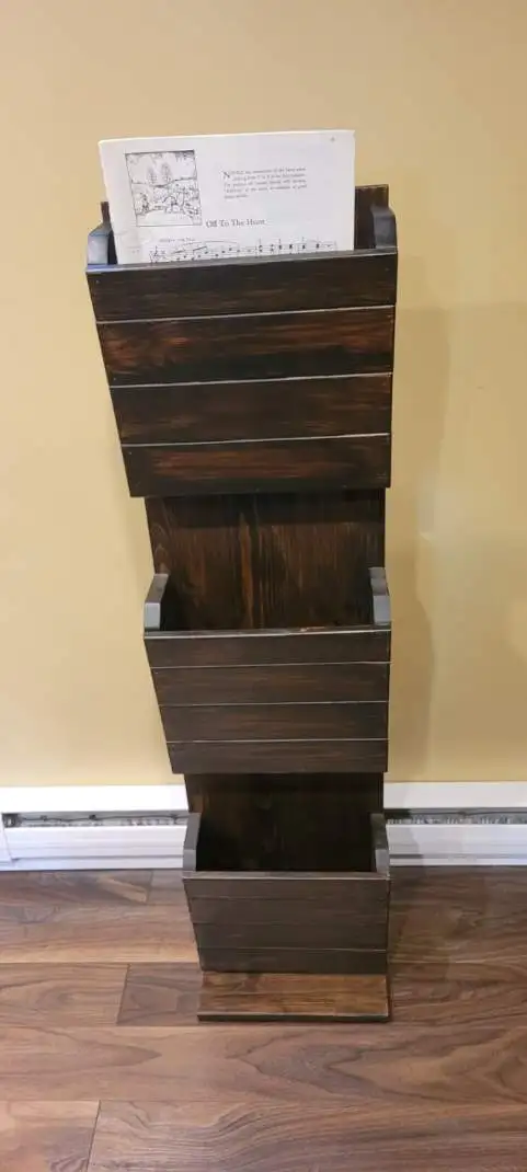Magazine stand / sheet music holder