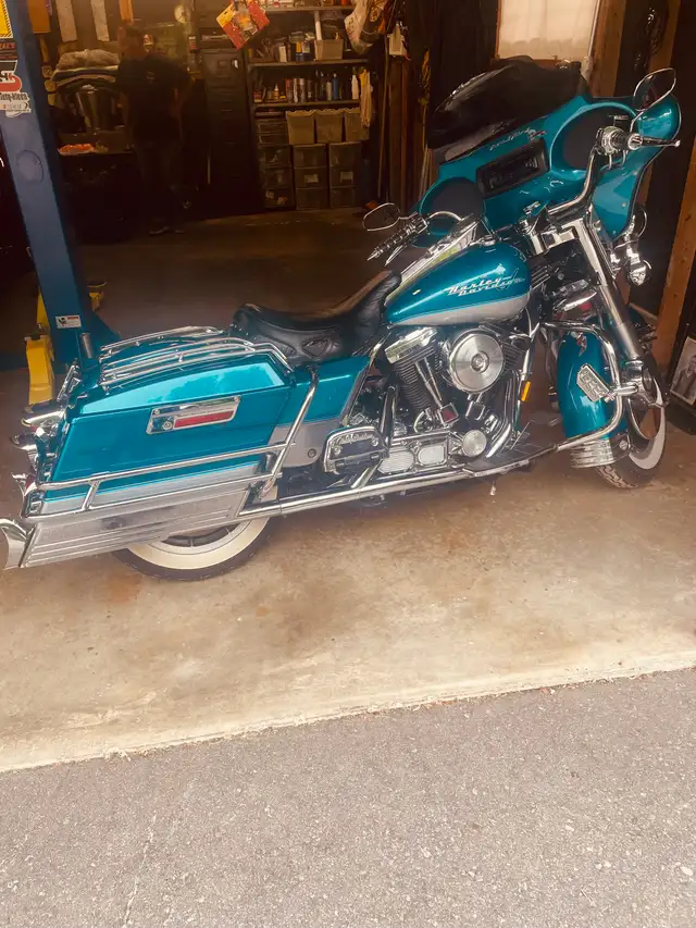 1995 ROAD KING in Street, Cruisers & Choppers in Trenton - Image 7