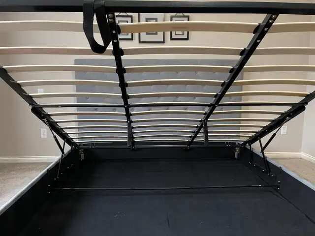 BNIB lift up storage bed with hydraulic lift  in Beds & Mattresses in Chilliwack - Image 4