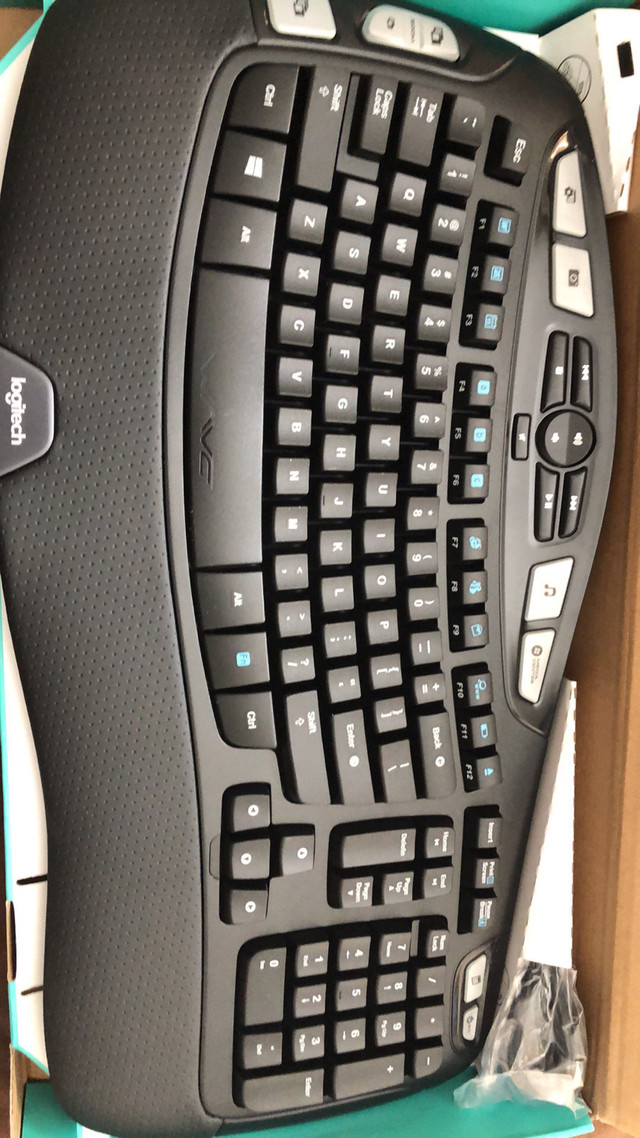 New Logitech Wireless Keyboard & Mouse Combo MK550 in Mice, Keyboards & Webcams in Windsor Region - Image 4