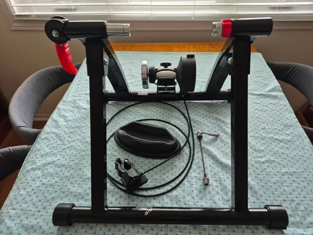 Sportneer Magnetic Bike Trainer in Road in Ottawa - Image 7