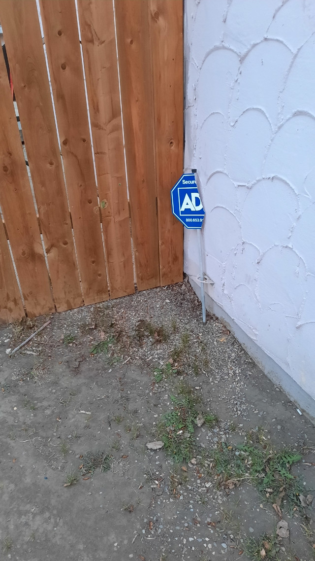 Metal ADT security sign solution w/free A/V wifi c in Other Business & Industrial in Lethbridge - Image 3