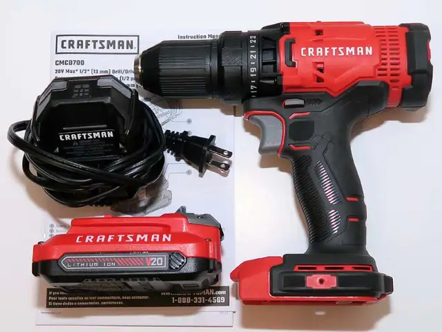 Craftsman cordless drill kit in Power Tools in Edmundston - Image 2