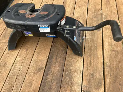Good condition off of a 2014 GMC puck system hitch. Not needed after truck was written off, when hit...