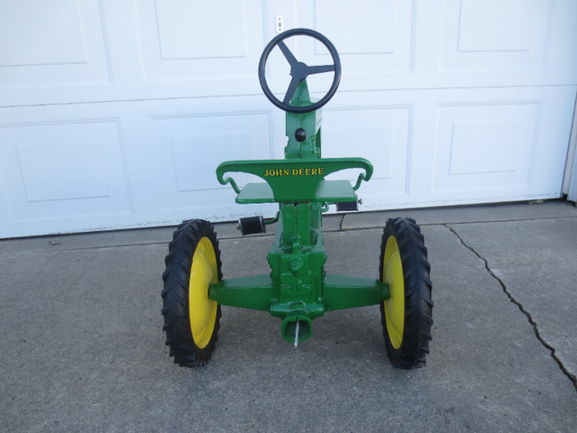 1954 John Deere Model 60 Pedal Tractor in Arts & Collectibles in Sarnia - Image 4