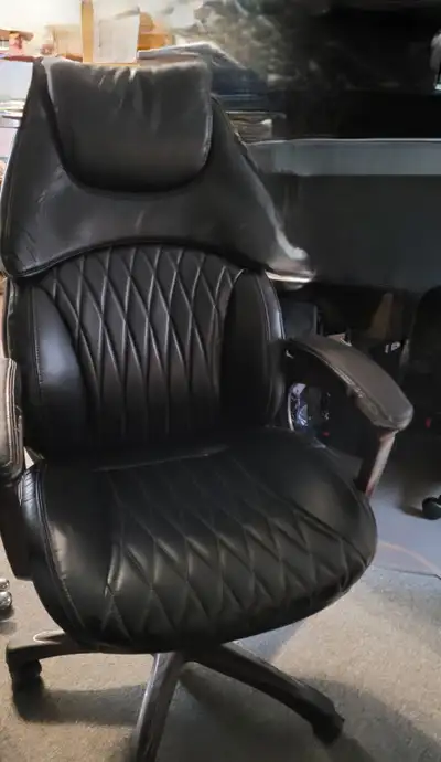 Good Computer chair  only $5 Moving sale, View more