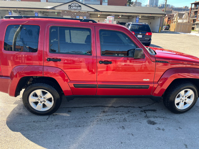 2010 jeep liberty 7k new rockers to in Street, Cruisers & Choppers in Mississauga / Peel Region - Image 2