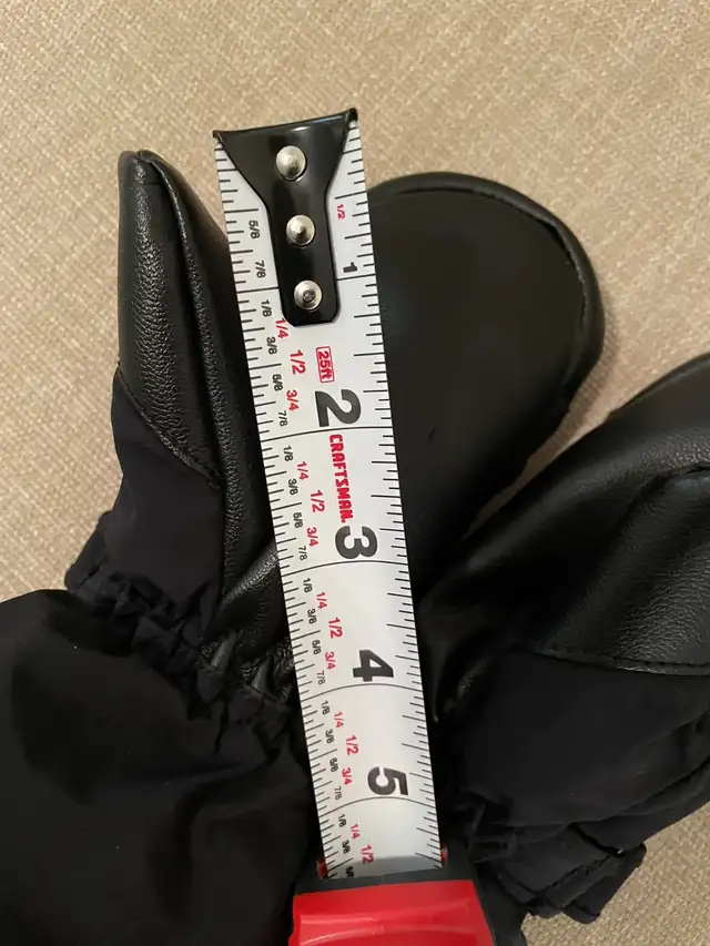 Burton Mini Heater Mittens - Kids (6T)  in Snowboard in City of Toronto - Image 4