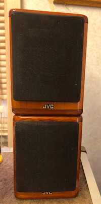 JVC mini bookshelf speakers