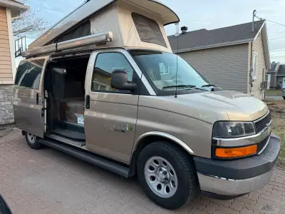 Safari Condo MC 2009 18 pieds 121 000 km En excellente condition, entreposé à l’intérieur, sans aucu...
