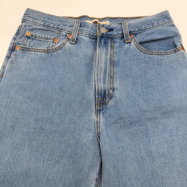 Levi’s Bootcut Jeans W28 L32 – Almost New in Women's - Bottoms in City of Toronto - Image 4