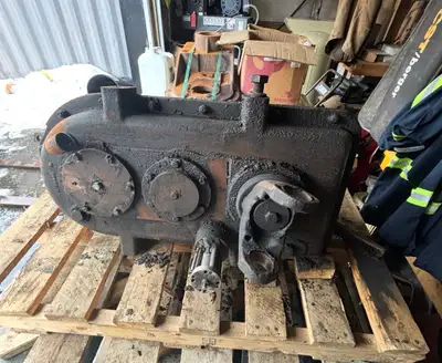 Cotta transfer case for sale Looking for $25,000.00 or best offer The tag is missing on the transfer...