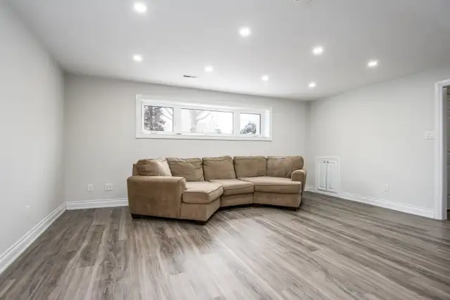 15 WESTCHESTER Place Unit #Lower, Kitchener in Long Term Rentals in Kitchener / Waterloo - Image 5