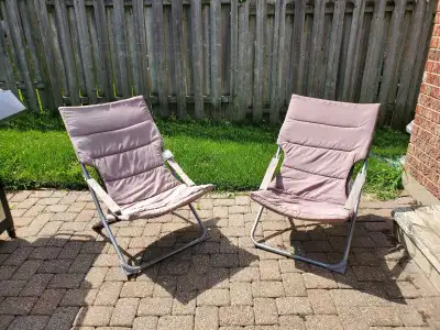 Outdoor Folding Chairs For Sale In Good Condition $20, View more