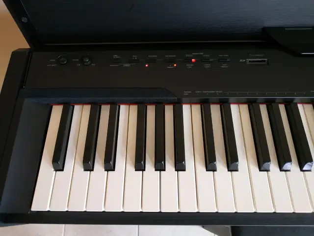 Stylish and Elegant CASIO Digital Piano (Can Deliver) in Pianos & Keyboards in Downtown-West End - Image 5