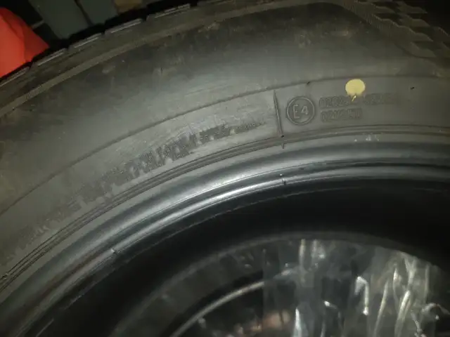 Summer tires Bridgestone EL 450 235/60/R18 like new in Tires & Rims in City of Montréal - Image 5