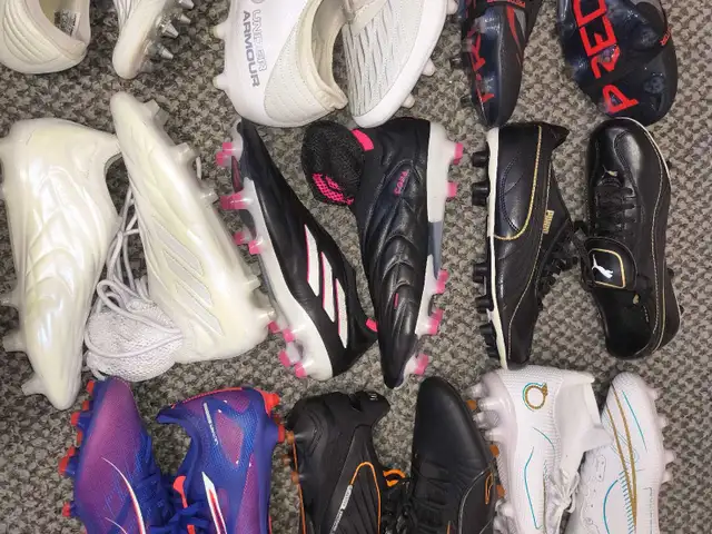 Soccer Cleats in Soccer in Oshawa / Durham Region - Image 4