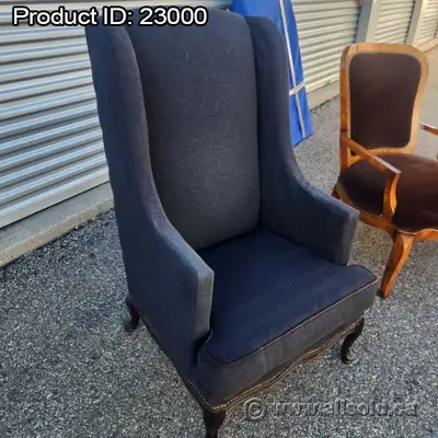 Colour: Blue Condition: Used Usage: Seating Location: Calgary We specialize in quality used office f...