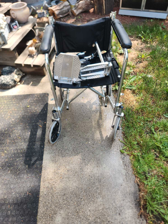 Wheelchair in Health & Special Needs in Calgary - Image 3
