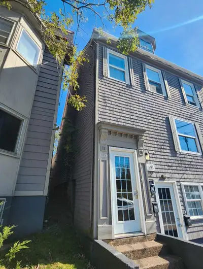 1229 Queen Street- 3 Bedroom Apt Sept 1st!