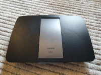 Excellent Condition Linksys EA6500 AC1750 Dual-Band WiFi Router