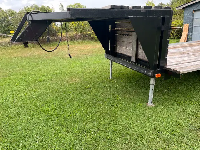 18 ft float in Cargo & Utility Trailers in Napanee - Image 5