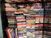 700 ENGLISH PAPERBACK AND HARD COVER BOOKS VARIOUS AUTHORS