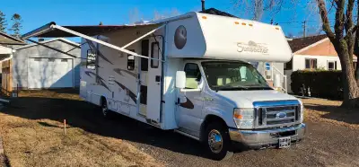 2008 forest river Sunseeker C-Class - Ford Chassis 30ft in length bumper to bumper E450 - - 104 000...