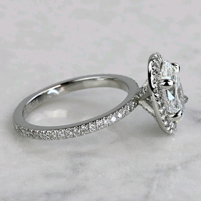 1.80 ctw Lab Oval Diamond Delicate Halo Ring,E-VS1,Excellent in Jewellery & Watches in Vancouver - Image 3