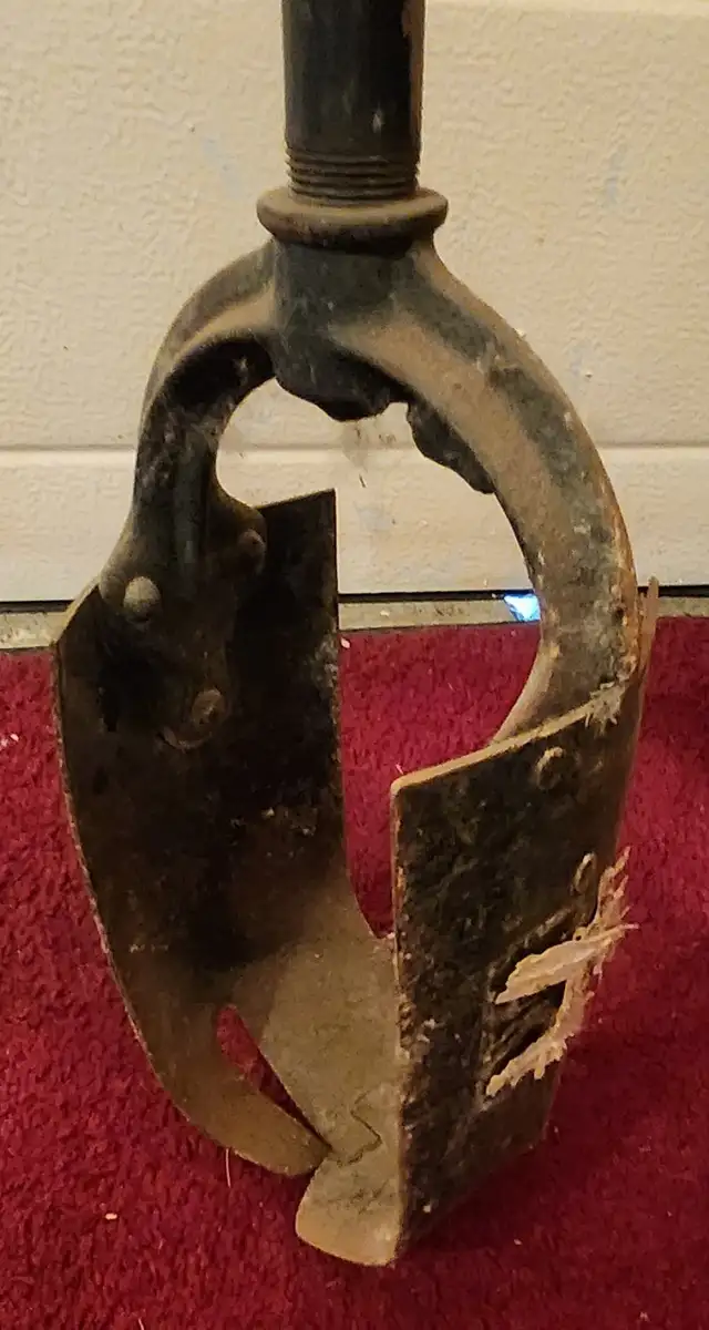 Post Hole Digger, Axe, Tree Timmer - Read Description in Outdoor Tools & Storage in Edmonton - Image 6