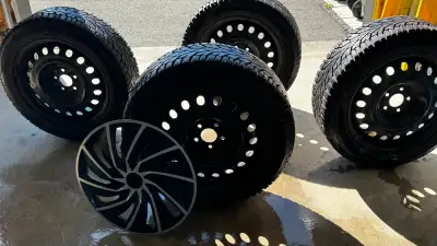 225/55 R 18 102T comme neuf Payé 1500 avant tx Je demande 750$