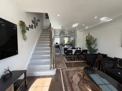 Beautiful 3-Bedroom + Den, 3-Bathroom Townhome for Rent in Scarborough! Location: Beechgrove Drive &...