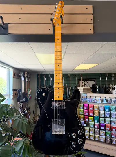 Leroux Music 2114A 14 st NW Calgary Open Monday to Saturday Comes with hardshell case and all unopen...