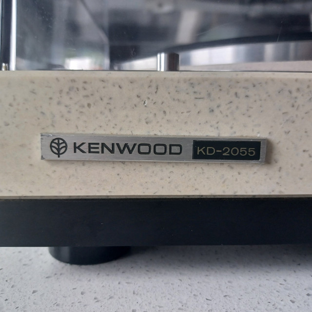 Table tournante Kenwood KD-2055 dans Appareils électroniques  à Ville de Québec