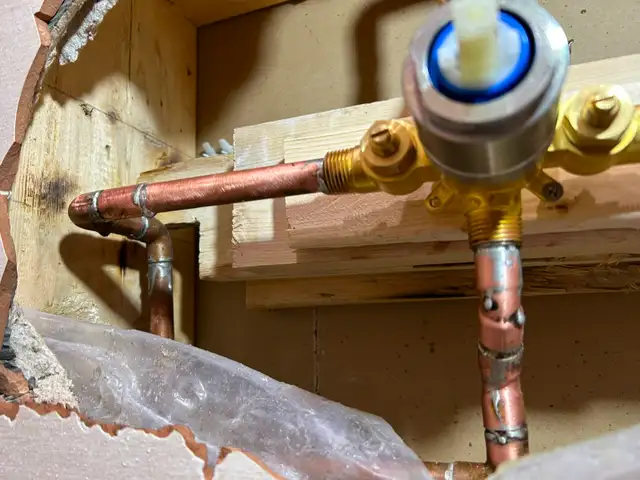 Licensed Plumber410344335565148168